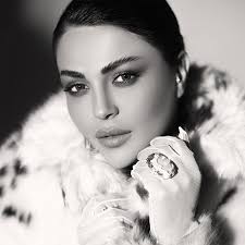 Gulay Zeynalli (گولای زیناللی)