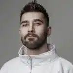 آهنگ بگین بهش از علی یاسینی